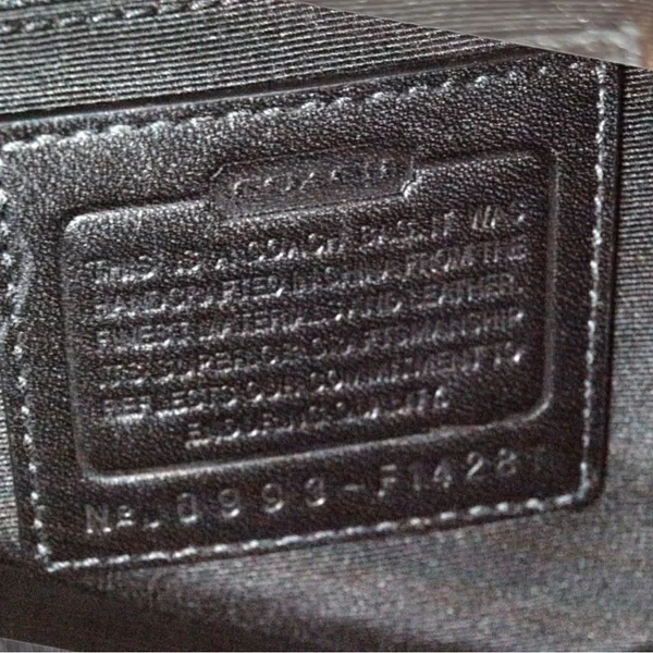 Coach satchel, pleated front design! - Image 12