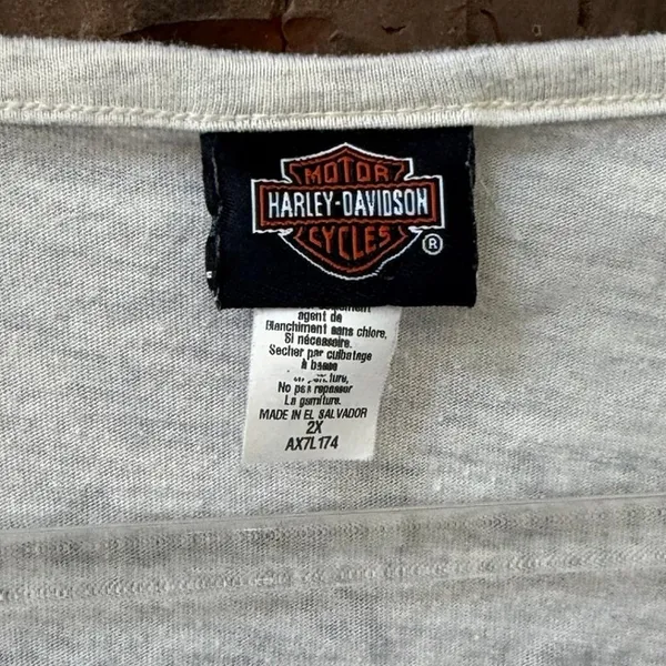 Harley Davidson Womens Tee 2X Logo Graphic Soft Wash Biker Grunge - Image 6