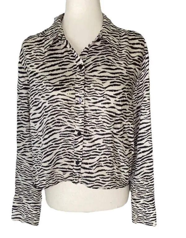 ZARA Long Sleeve Zebra Print Crop Top - Image 3