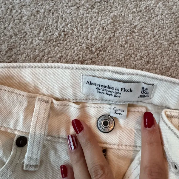 Abercrombie & Fitch Off-White Ultra High Rise Jeans- Curve Love - Image 2