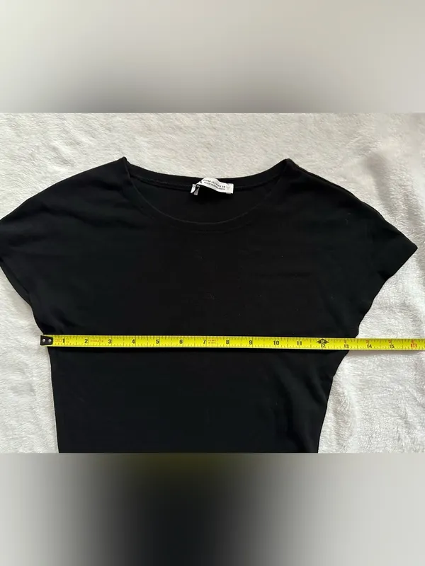 Zara Crop Top in Black Size Medium Cropped Basic T-Shirt - Image 3