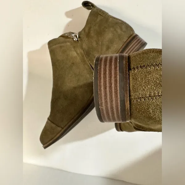 TOMS Reese Bootie Suede Olive Green EUC Size‎ W9 - Image 7