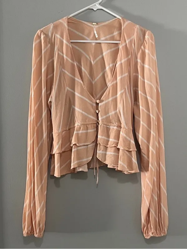Free People Lightweight Ruffled Tierd Samifan Blouse in Peach - Image 2