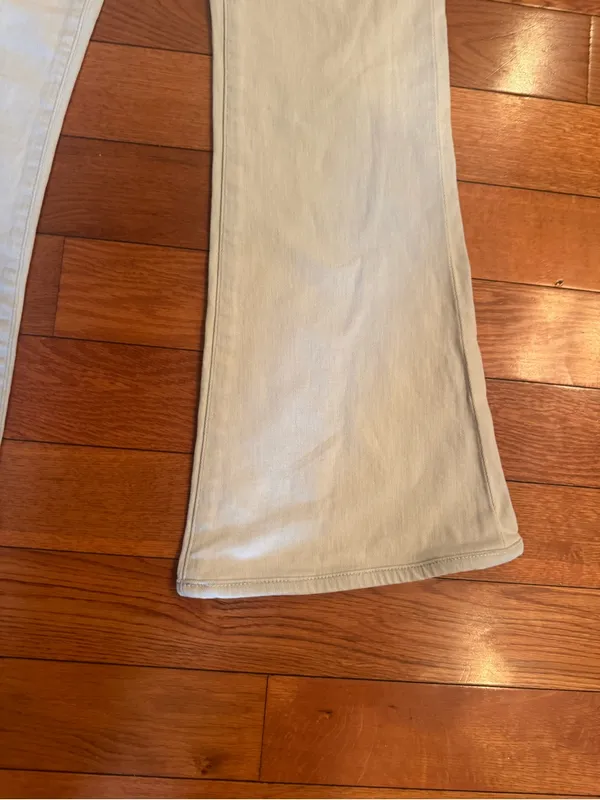 Anthropologie Pilcro Flare Jeans Light Wash Size 28 EUC - Image 4