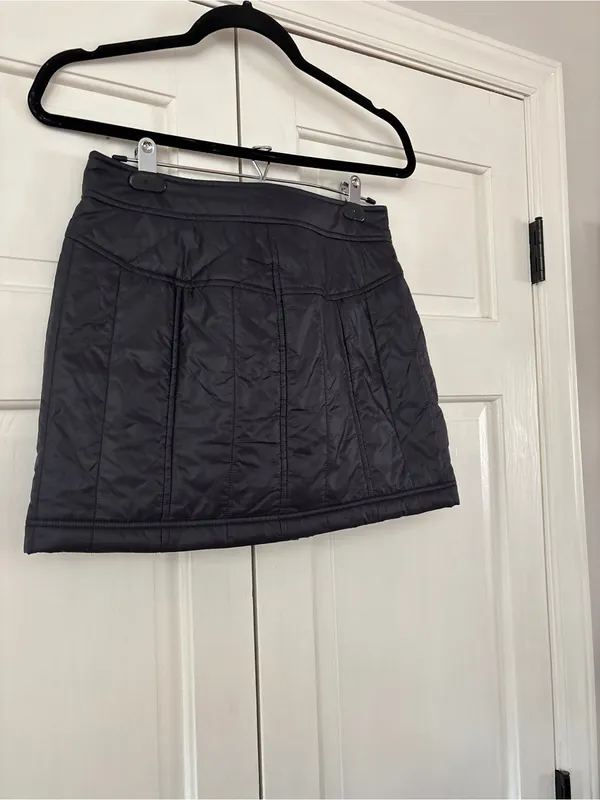 Athleta Toasty Buns Quilted Puff Skirt Size 2 Charcoal Gray Insulated Après Ski - Image 8