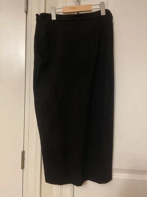 Babaton Leona Pencil Skirt - Image 5