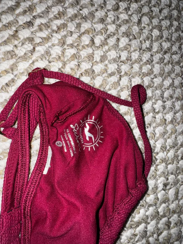 Hollister Maroon Bikini Set - Image 3