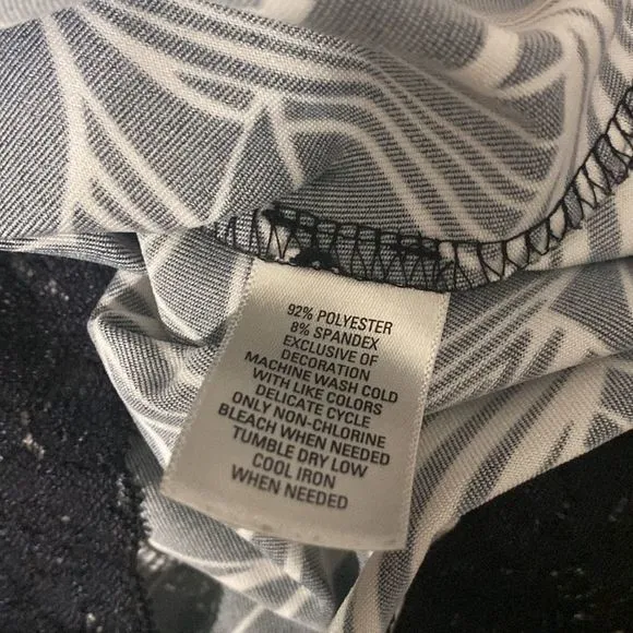 5/$30 🎈 GNW women’s medium‎ floral camisole - Image 6