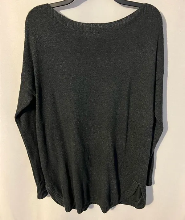 Old navy long sleeve Top - Image 2