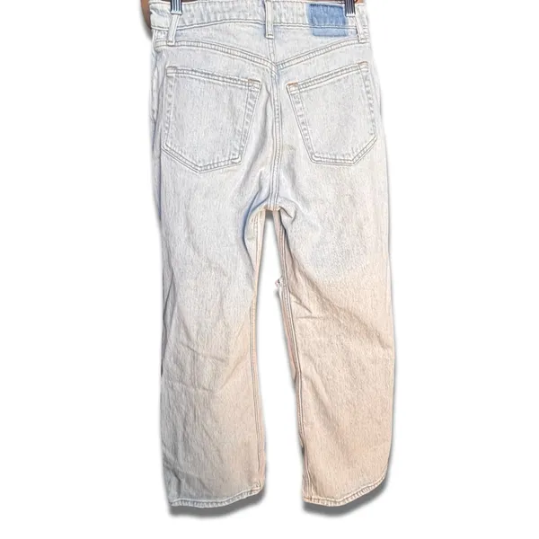 Abercrombie & Fitch 90s Relaxed High Rise Jeans Distressed Light Wash‎ 27 - Image 10