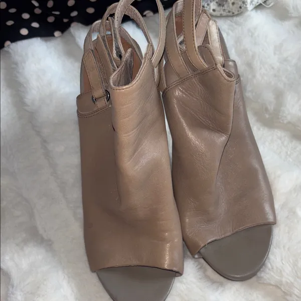 Vince Camuto Taupe Leather Peep Toe Stiletto Heels Size 7 - Image 3