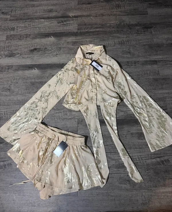 Cream & gold metallic floral print set Gold marble mini short set - Image 2