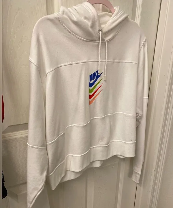 Nike hoodie size large - Image 4