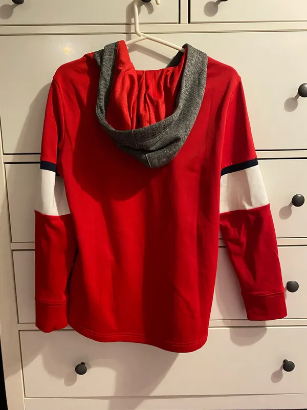 Washington Capitals Adidas Sweatshirt Size: Medium Flaws: None Condition: Excellent - Image 2