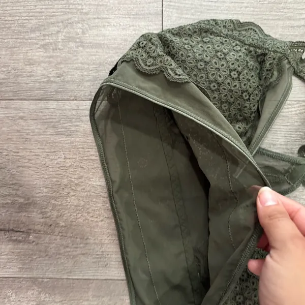 LAST PRICE🍒🤍 AERIE military green lace bralette ✨ - Image 6
