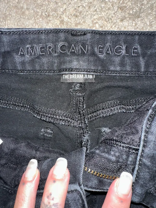 American Eagle Distressed Jeans - Image 2