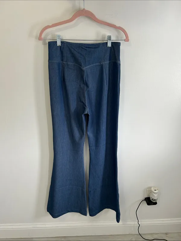 Halara High Waisted Crossover Casual Flare Jeans - Image 5