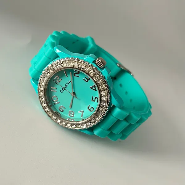Geneva Turquoise Rhinestones Studded Bezel Women’s Fashion Watch Working - Image 4