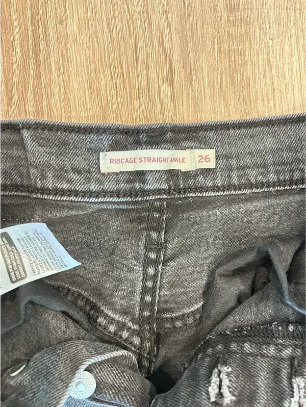Black Levi’s Ribcage Straight Ankle Jeans - Image 2