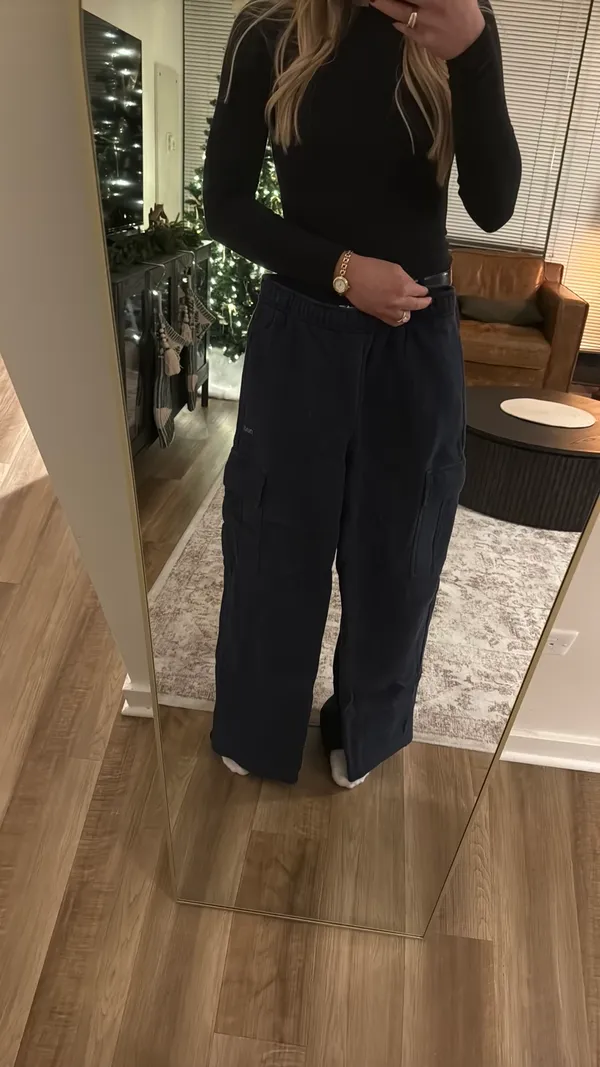 Aritzia TNA Cargo Sweatpants - Image 2