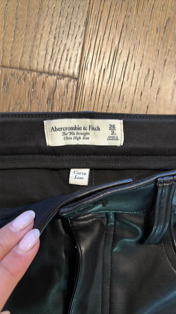 Abercrombie High-Rise Leather Pants 90s Straight - Image 2