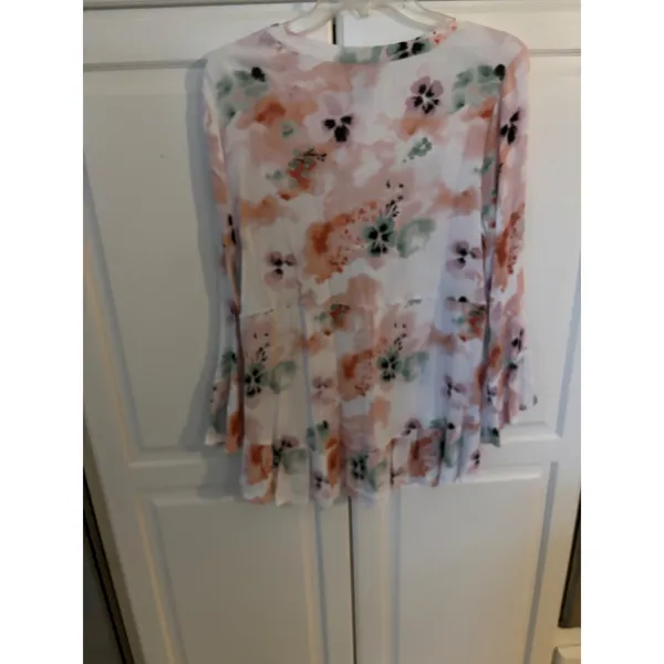 American Rag Floral V-Neck Blouse Bell Sleeve Boho Top Peach Green Large - Image 6