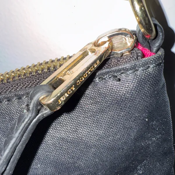 Juicy Couture Womens Crossbody Purse Metallic Sequin "Totally" Chain Strap I‎ - Image 4
