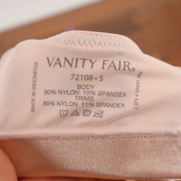Vanity Fair Illumination Wireless Bralette Bra Small Pink Full Coverage Cups - Image 4