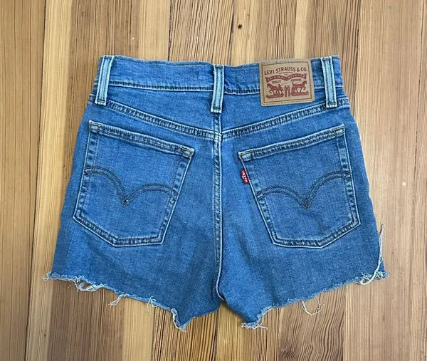 Levi’s 501 Denim Shorts - Image 2