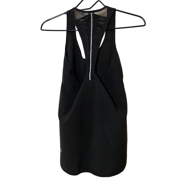 Lululemon Vent‎ It Out Singlet Black fits size 2 or 4 rare - Image 6