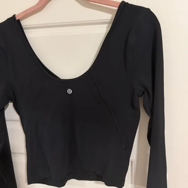 Lululemon Black Long Sleeve Women's Top - Image 3