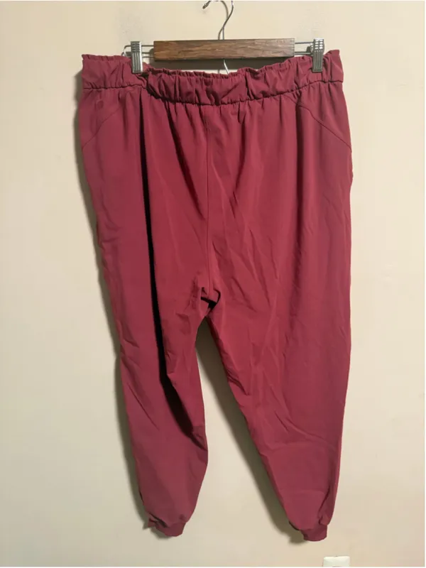Lululemon Stretch Luxtreme High-Rise Jogger Mulled Wine- Size 14 - Image 4
