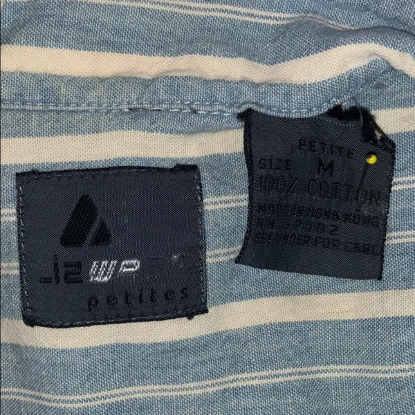 Liz Claiborne top - Image 8