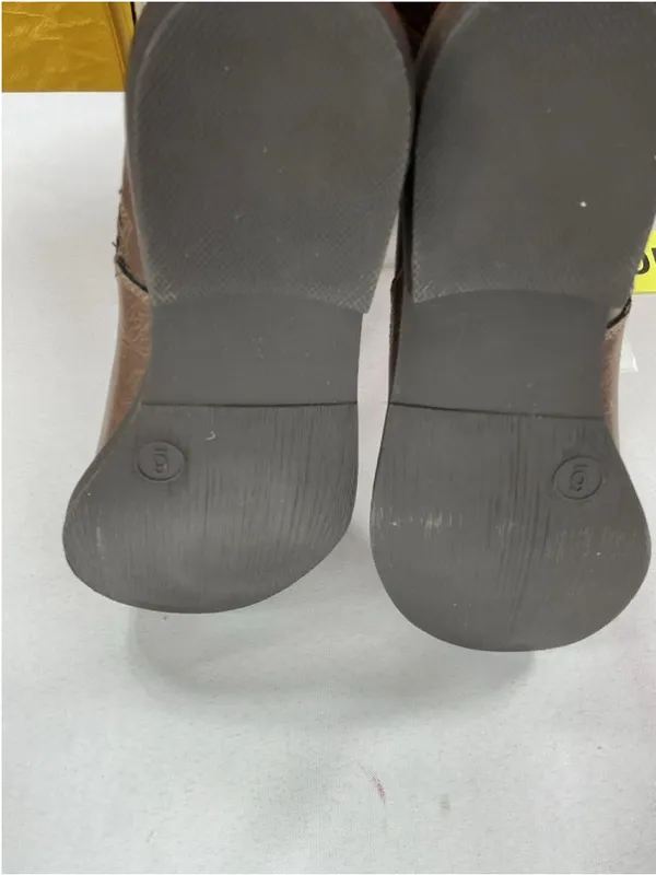 Womans Excellent Condition Quilted 1/4 Zip Riding Boots Size 6 Brown - Image 7