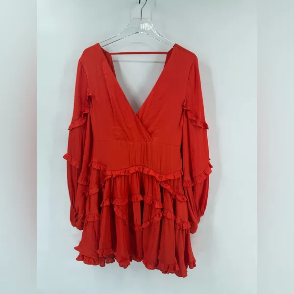 Bardot Donna Tiered Charmeuse Dress‎ size medium NWT - Image 2