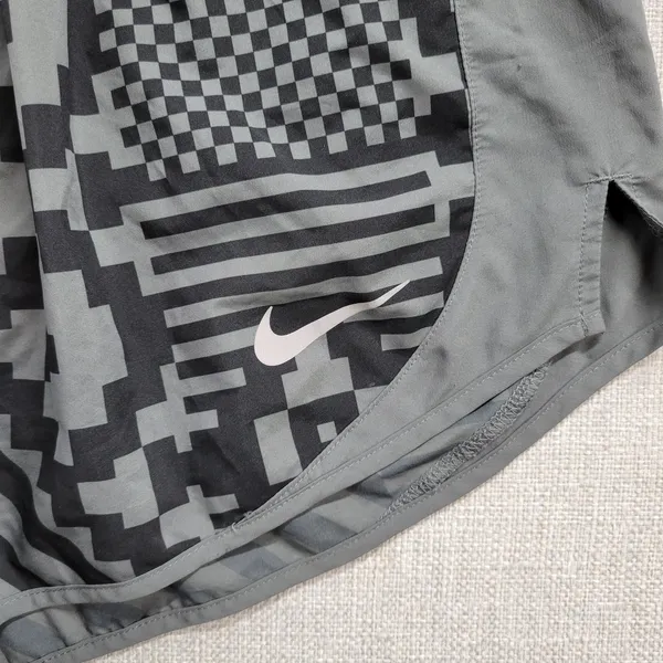 Nike Tempo Runway Lux Dri-FIT Women's M Black Gray Running Athletic Shorts - Image 10