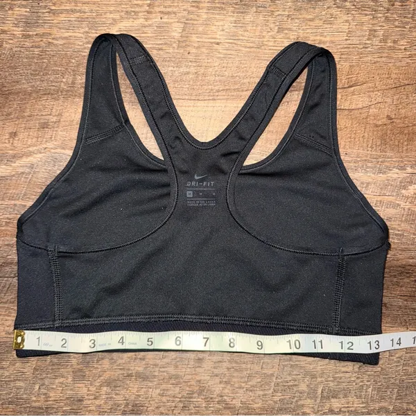 Nike Women's Black Sports Bra Size Medium - Image 7