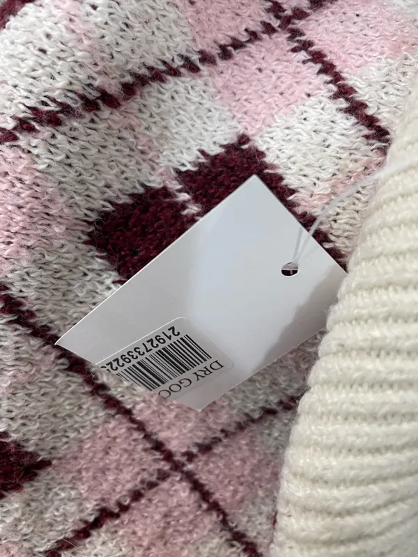 Dry Goods Major Label Cream V-Neck Sweater with Pink & Burgundy Argyle - Image 6