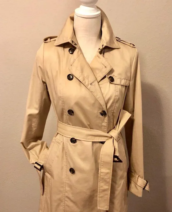 Banana Republic Tan Trench Coat - Image 2