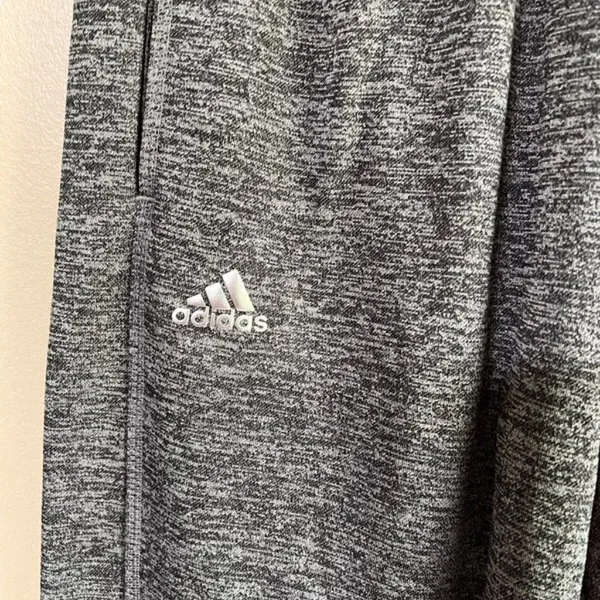 ‎Adidas small grey sweat pants - Image 3