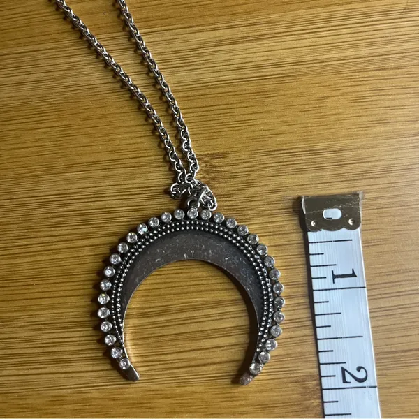 Silver Crescent Moon Pendant Necklace - Image 5