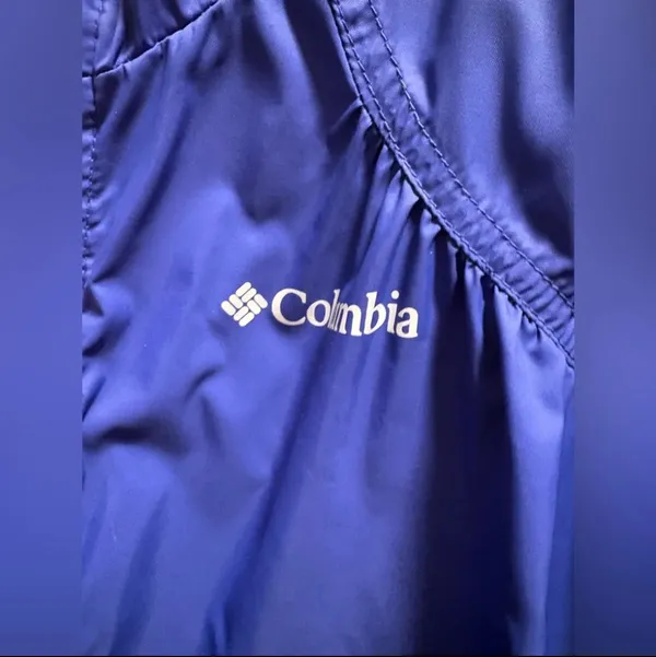 Columbia women’s periwinkle rain jacket - Image 2