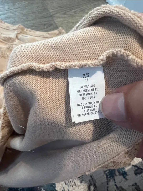 Aerie Women's Beige Floral leopard jungle Print Sleeveless Top - Image 9