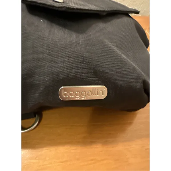 Baggallini Traverse Convertible Sling Bag Backpack Black Nylon Teardrop Shape - Image 2