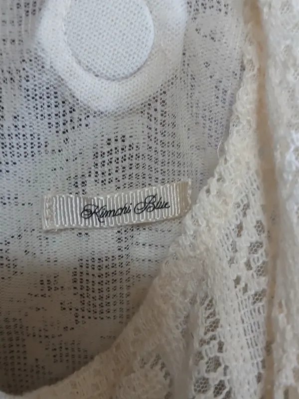 Urban Outfitters Kimchi Blue Ivory Lace Slouchy Bow Bag - Image 4