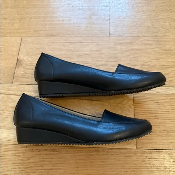 Comfortable Black Women's Loafers 7 - Image 4