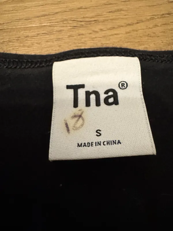TNA Aritzia T-Shirt Cropped - Image 2