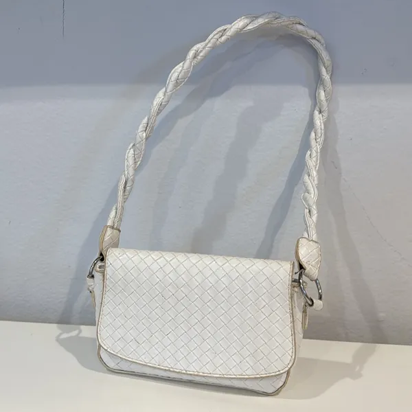 Nasty Gal MOVING SALE White Woven Twisted Handle Shoulder Bag - Image 2