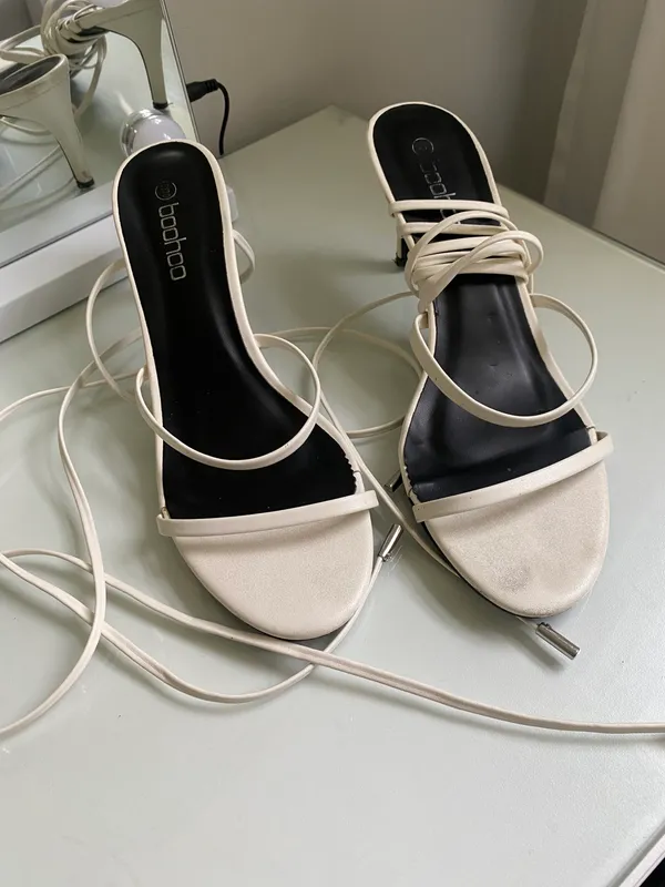Boohoo White Wrap Heels - Image 2