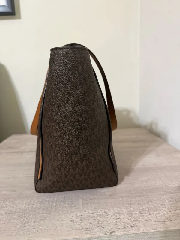Michael Kors Purse - Image 14